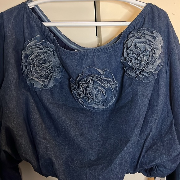 NWT Denim Flower Top - Picture 2 of 3